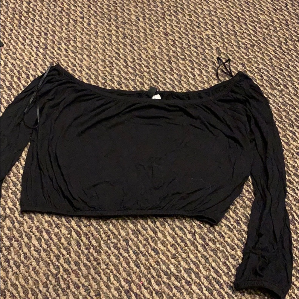 Black crop top
